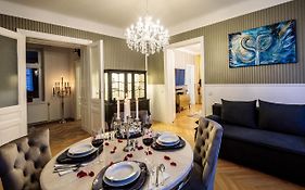 Sophies Place Augarten - Imperial Lifestyle City Apartments Vienna Parking